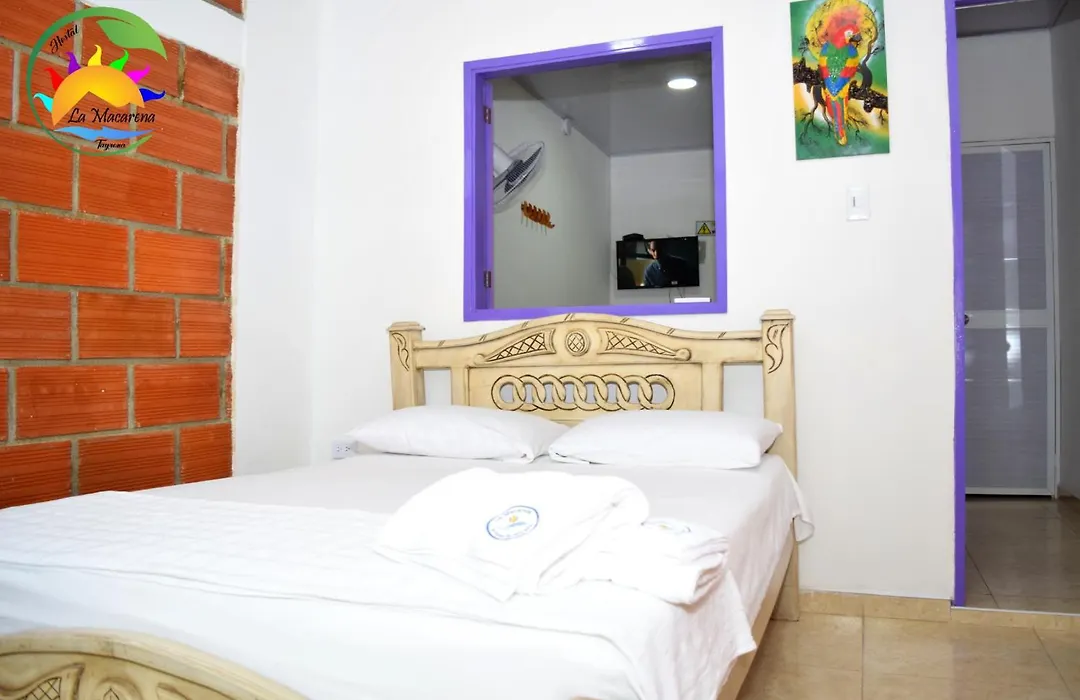 Hostal La Macarena-1